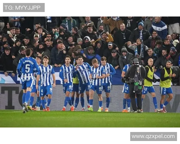 英超焦点战曼联与皇马战平一触即发的惨败瞬间引发全场热议